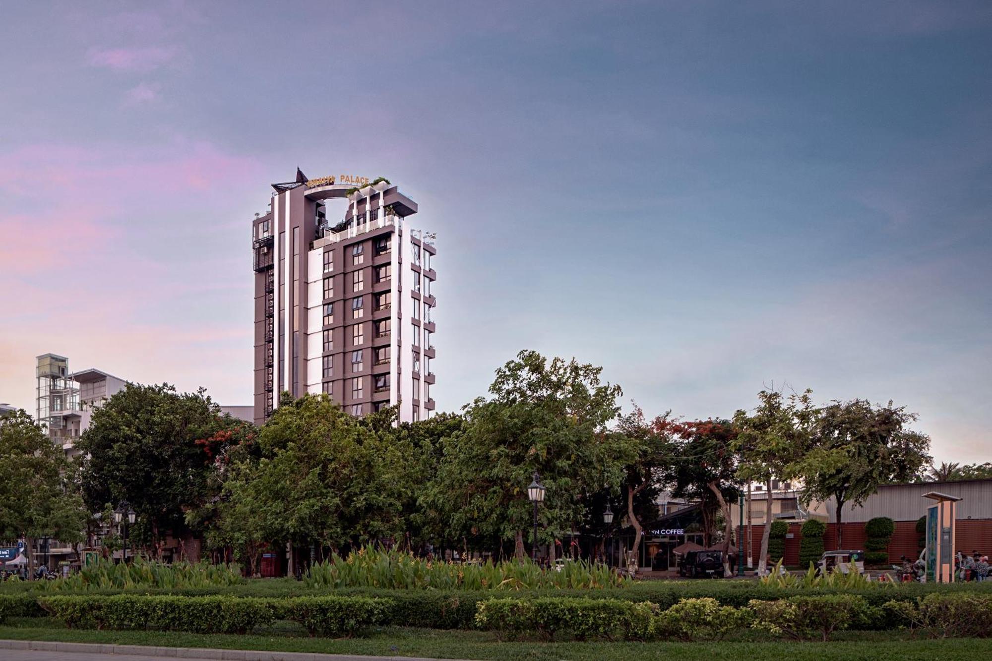 Chaiya Palace Hotel Phnom Penh Exterior photo